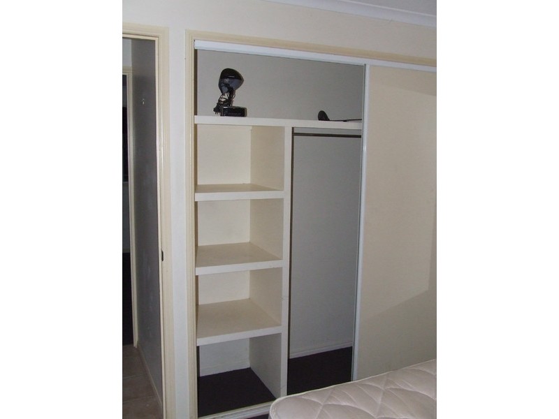 64 Dengate Lane, St Lucia QLD 4067