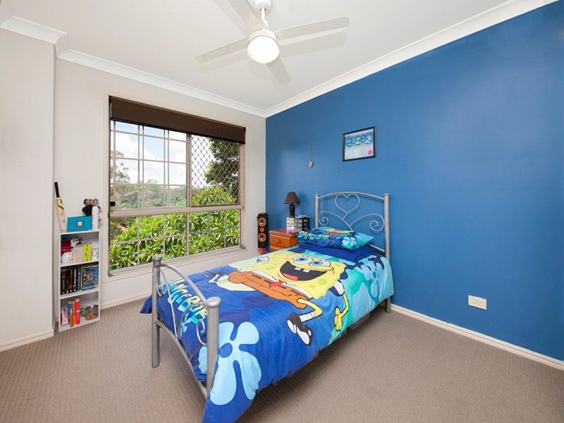 16 Campbell Crescent, Bellbowrie QLD 4070