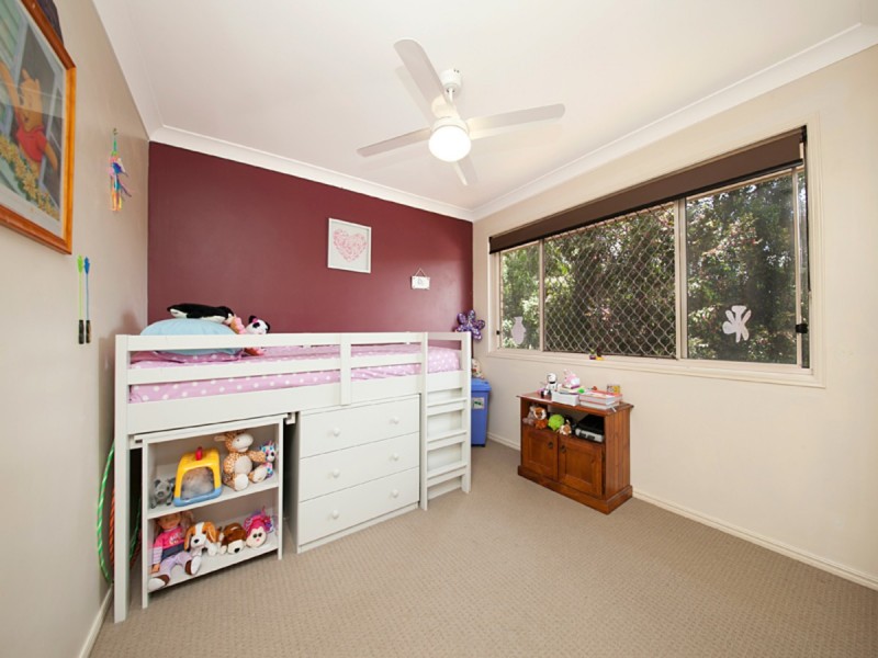 16 Campbell Crescent, Bellbowrie QLD 4070