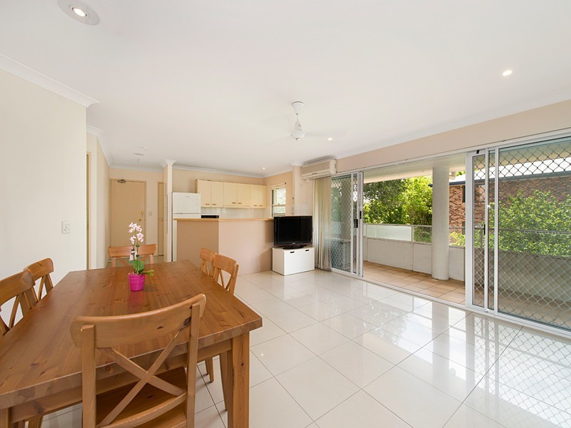 9/214 Sir Fred Schonell Drive, St Lucia QLD 4067