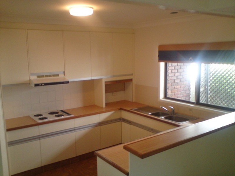 327 Swann Road, St Lucia QLD 4067