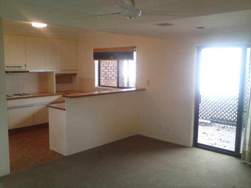 327 Swann Road, St Lucia QLD 4067