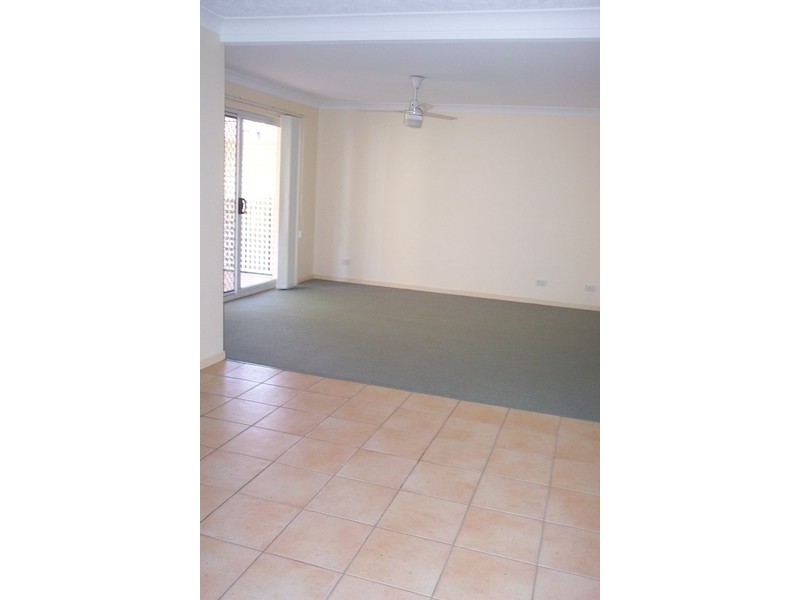 8/57 Mitre Street, St Lucia QLD 4067