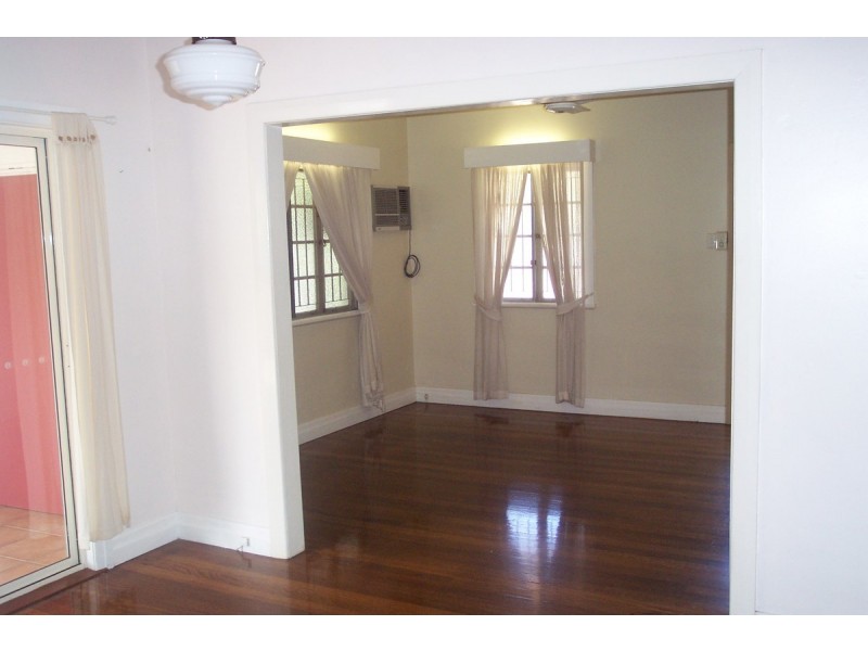 134 Taringa Parade, Indooroopilly QLD 4068