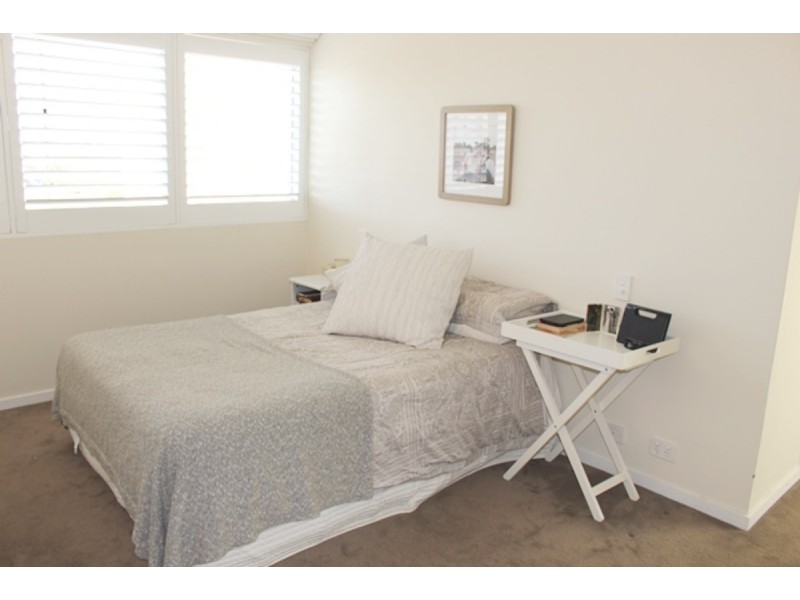 8/40 Glen Road, Toowong QLD 4066