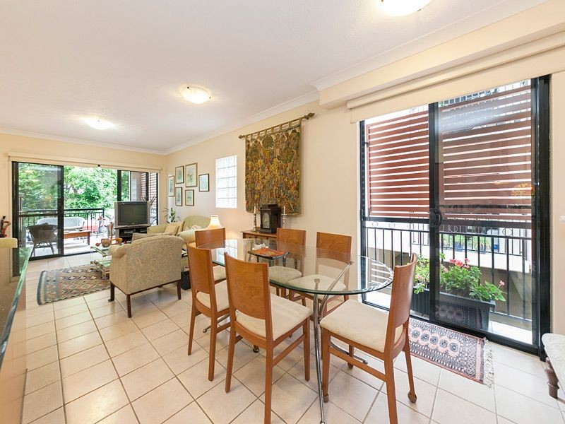 3/29 Holland Street, Toowong QLD 4066