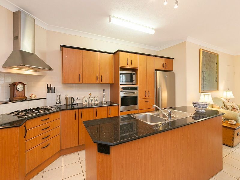 3/29 Holland Street, Toowong QLD 4066