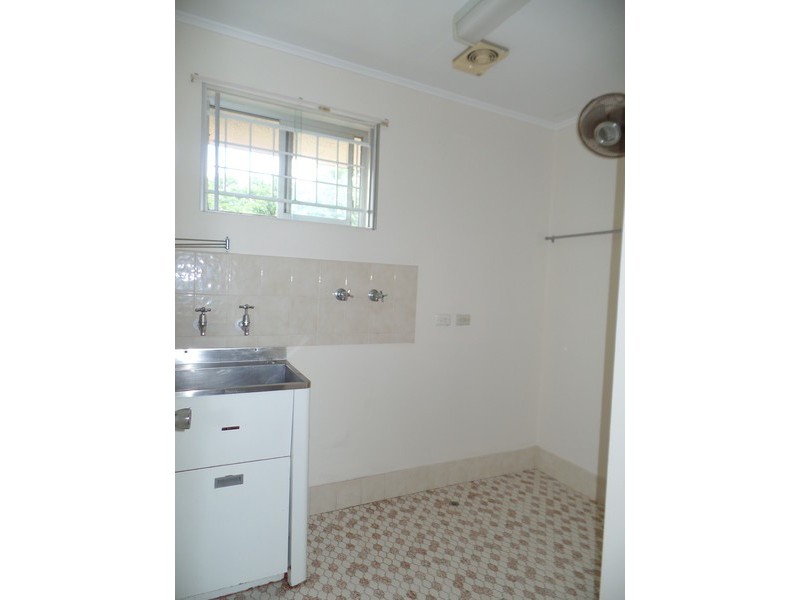 4/41 Sisley Street, St Lucia QLD 4067