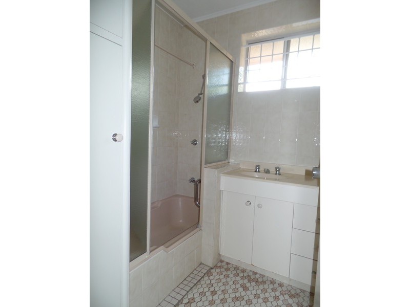 4/41 Sisley Street, St Lucia QLD 4067