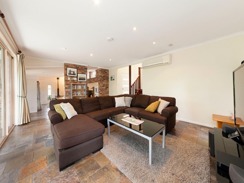 180 College Road, Karana Downs QLD 4306