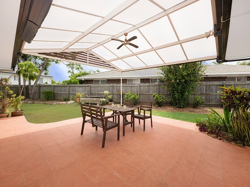 9 Sandalwood Street, Sinnamon Park QLD 4073