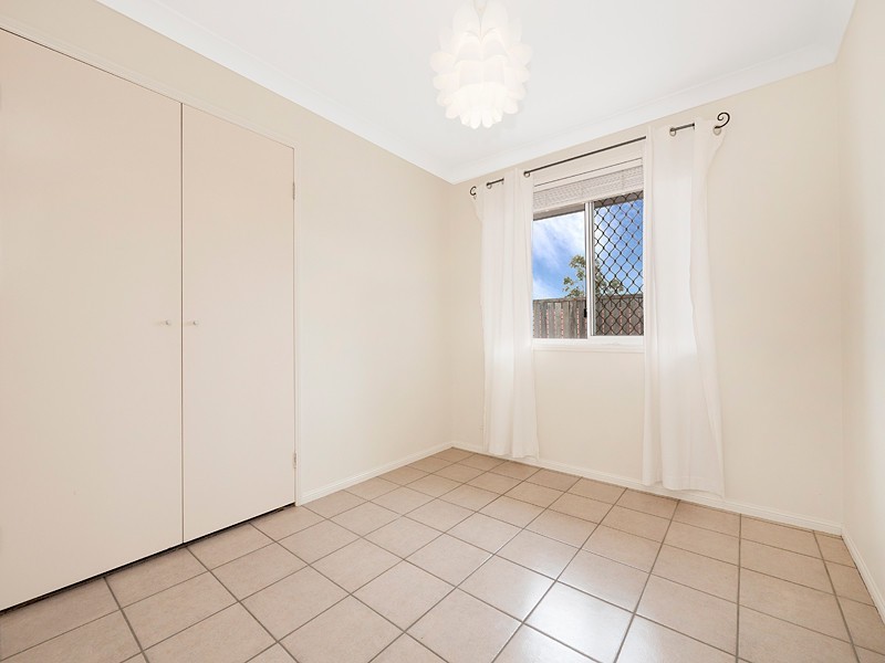 9 Sandalwood Street, Sinnamon Park QLD 4073