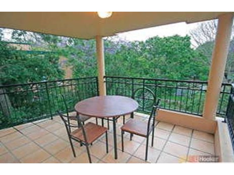 8/260 Sir Fred Schonell Drive, St Lucia QLD 4067