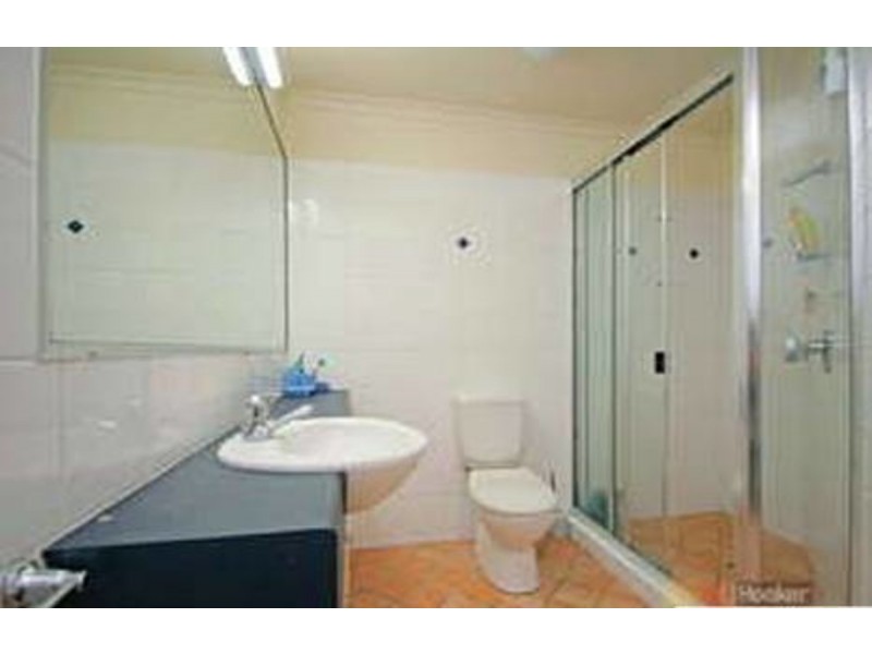 8/260 Sir Fred Schonell Drive, St Lucia QLD 4067