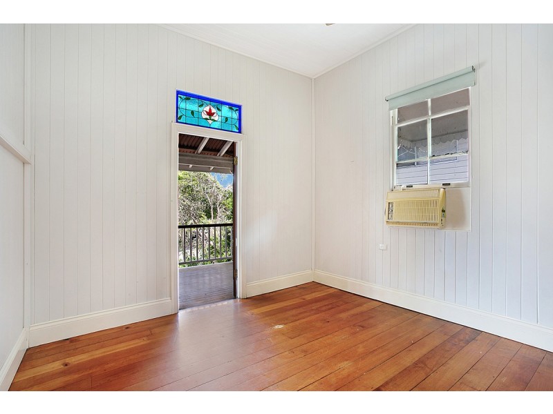 86 Waverley Road, Taringa QLD 4068