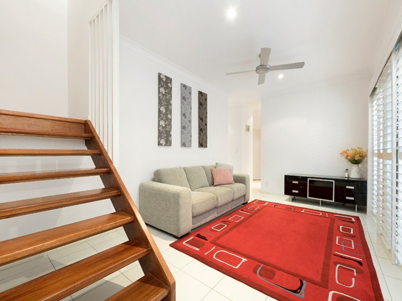 9 Tyne Street, Taringa QLD 4068