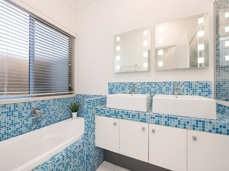 9 Tyne Street, Taringa QLD 4068