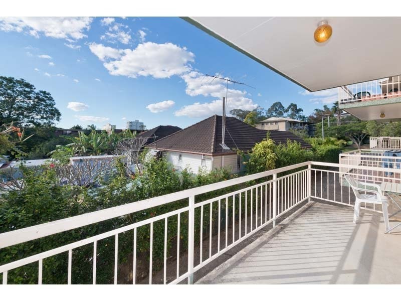 3/37 Mitre Street, St Lucia QLD 4067