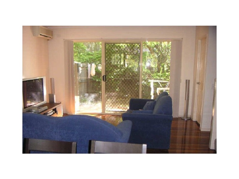 4/2 Queens Road, Taringa QLD 4068