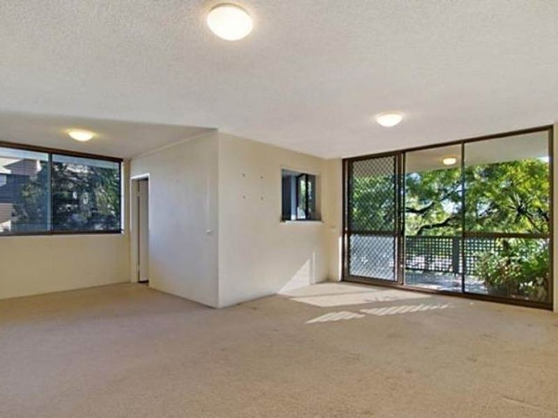 4/66 Kensington Terrace, Toowong QLD 4066