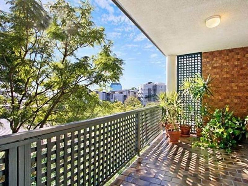 4/66 Kensington Terrace, Toowong QLD 4066