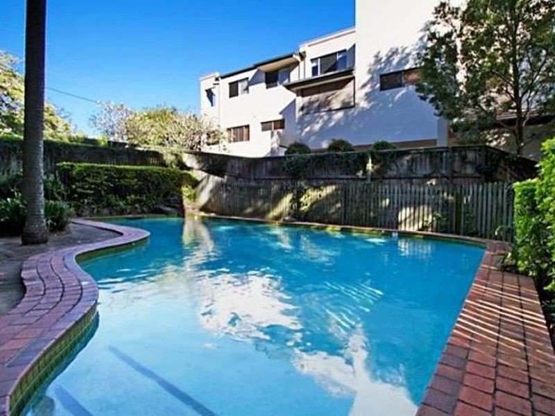 4/66 Kensington Terrace, Toowong QLD 4066