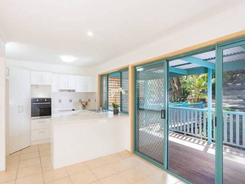 78 Orchard Terrace, St Lucia QLD 4067