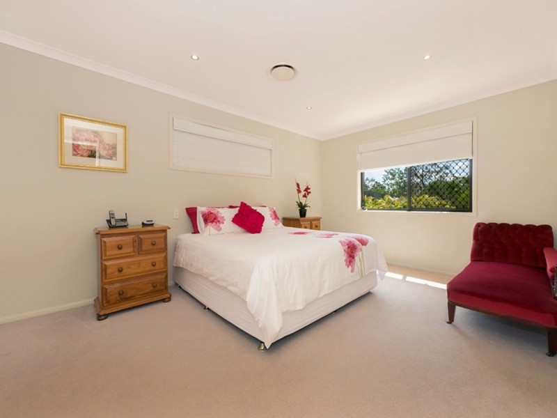 7 Tulipwood Place, Moggill QLD 4070