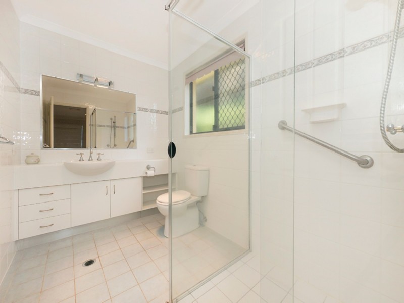 7 Tulipwood Place, Moggill QLD 4070