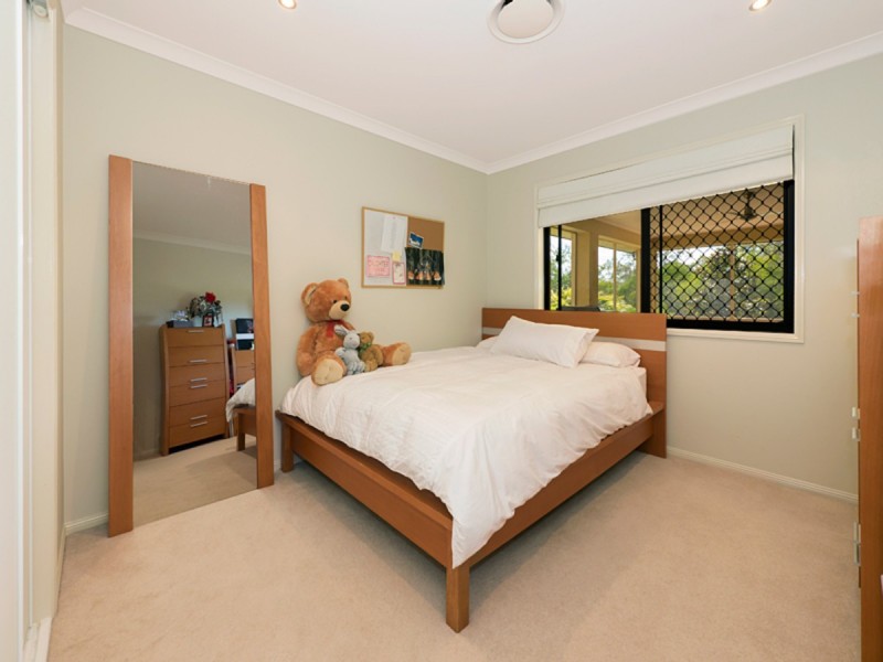 7 Tulipwood Place, Moggill QLD 4070