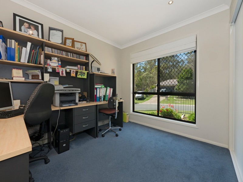 7 Tulipwood Place, Moggill QLD 4070