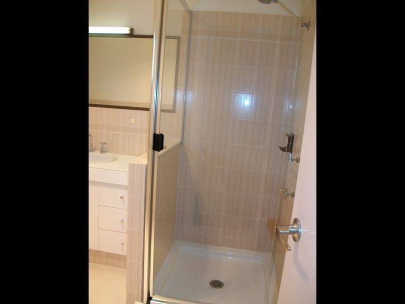 60 Disraeli Street, Indooroopilly QLD 4068