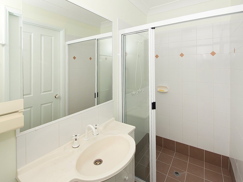 1/30 Rennie Street, Indooroopilly QLD 4068