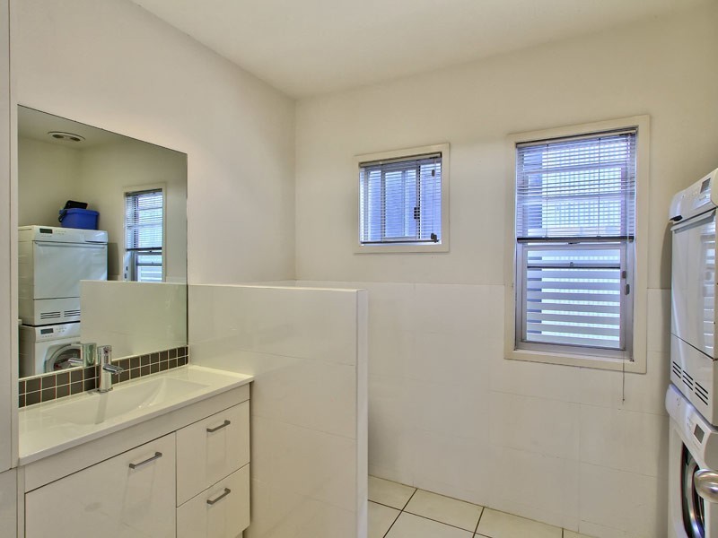 62 Gladstone Street, Indooroopilly QLD 4068