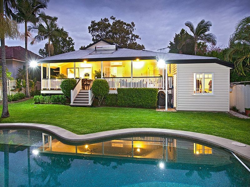 42 Neulans Road, Indooroopilly QLD 4068