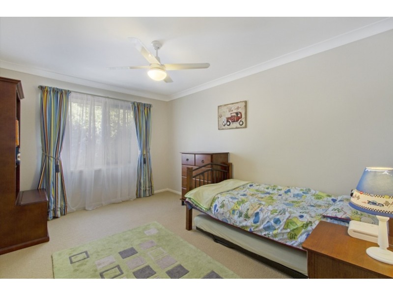 77 Pine County Place, Bellbowrie QLD 4070