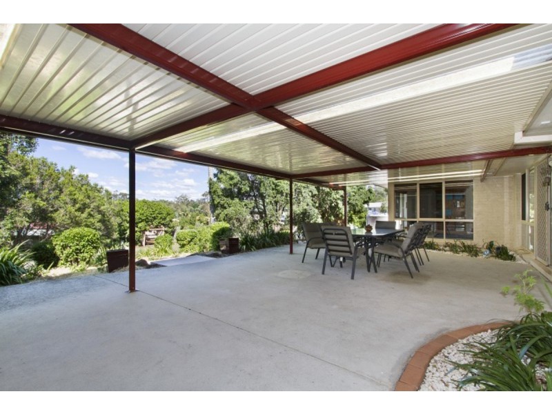 77 Pine County Place, Bellbowrie QLD 4070