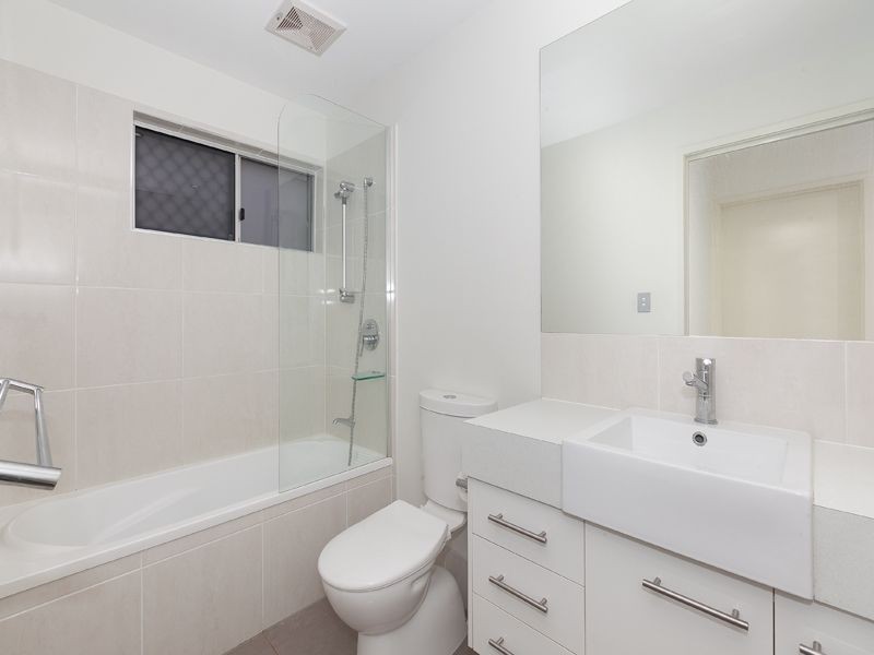 3/119 Macquarie Street, St Lucia QLD 4067