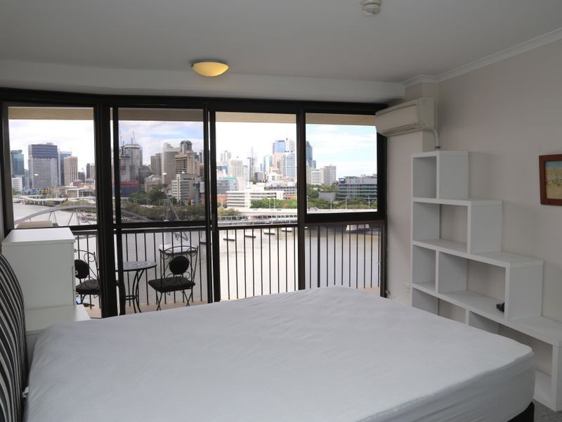 35/21 Dock Street, South Brisbane QLD 4101