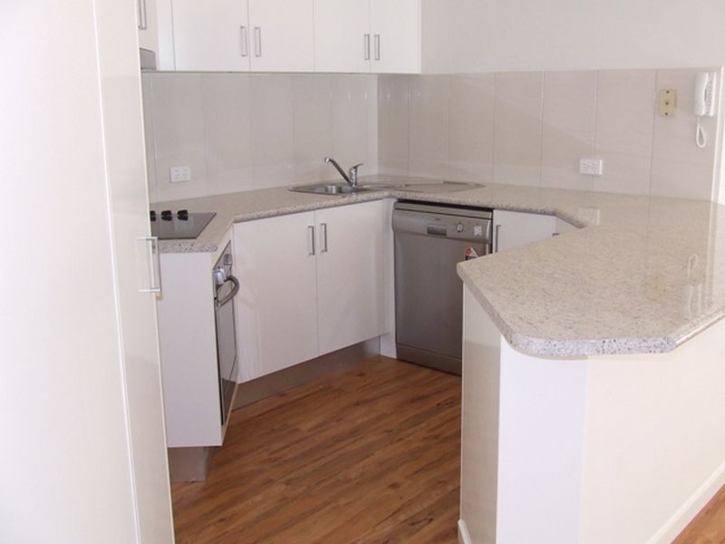 5/212-214 Sir Fred Schonell Drive, St Lucia QLD 4067