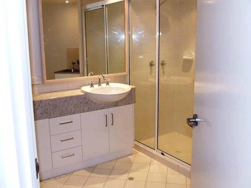 5/212-214 Sir Fred Schonell Drive, St Lucia QLD 4067