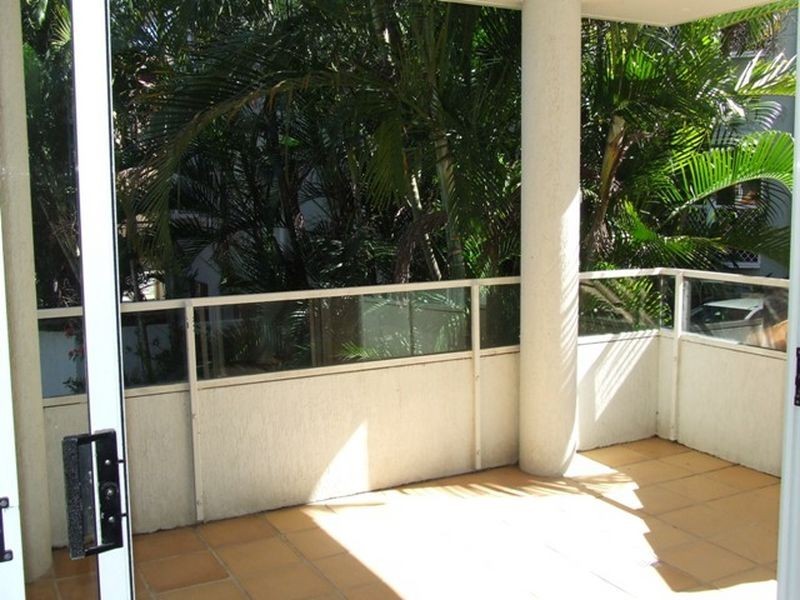 5/212-214 Sir Fred Schonell Drive, St Lucia QLD 4067