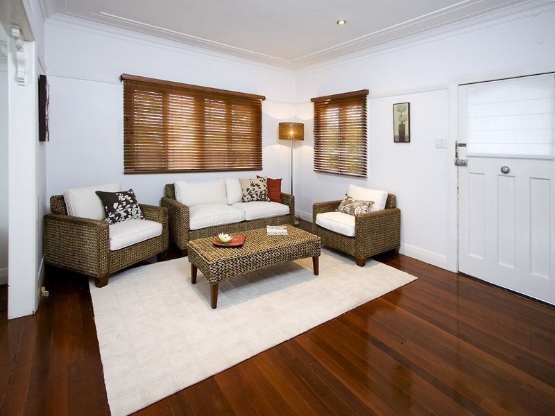 122 Taringa Parade, Indooroopilly QLD 4068