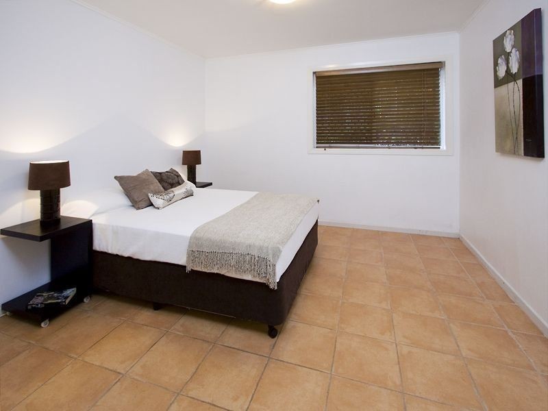 122 Taringa Parade, Indooroopilly QLD 4068