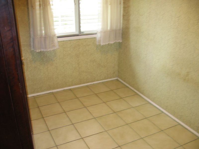 98 Eighth Avenue, St Lucia QLD 4067