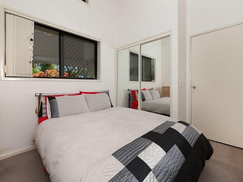 15/27 Campbell Street, Toowong QLD 4066