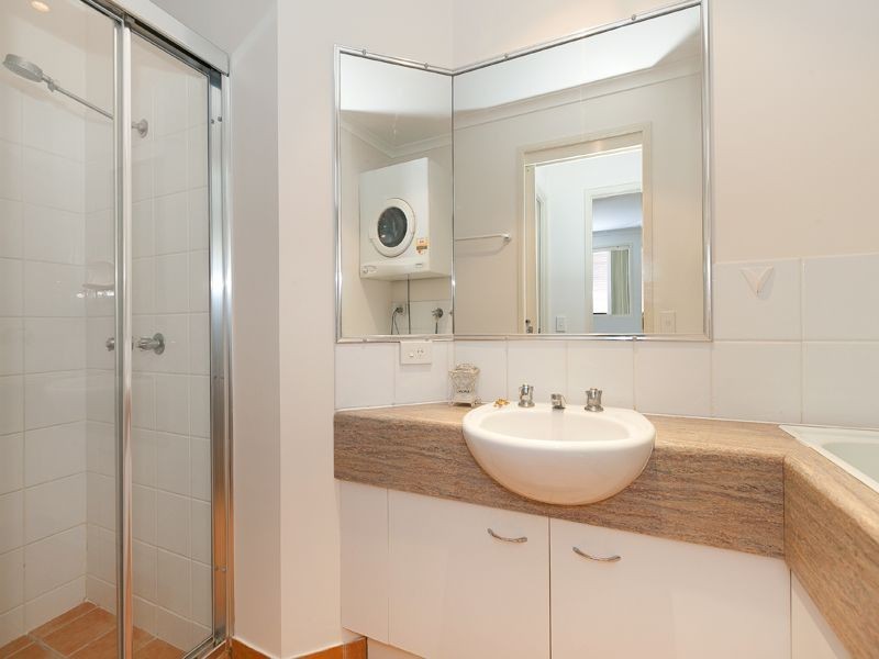 15/27 Campbell Street, Toowong QLD 4066