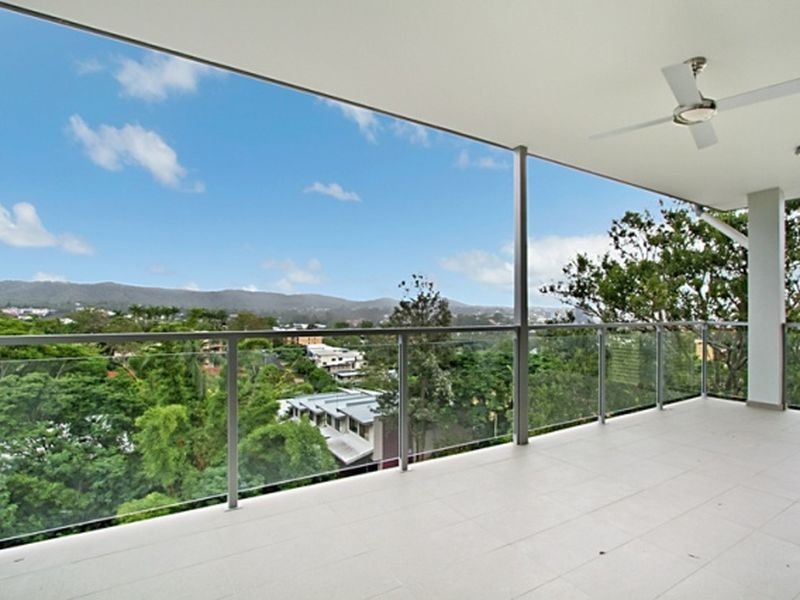 7/4 Carmody Road, St Lucia QLD 4067