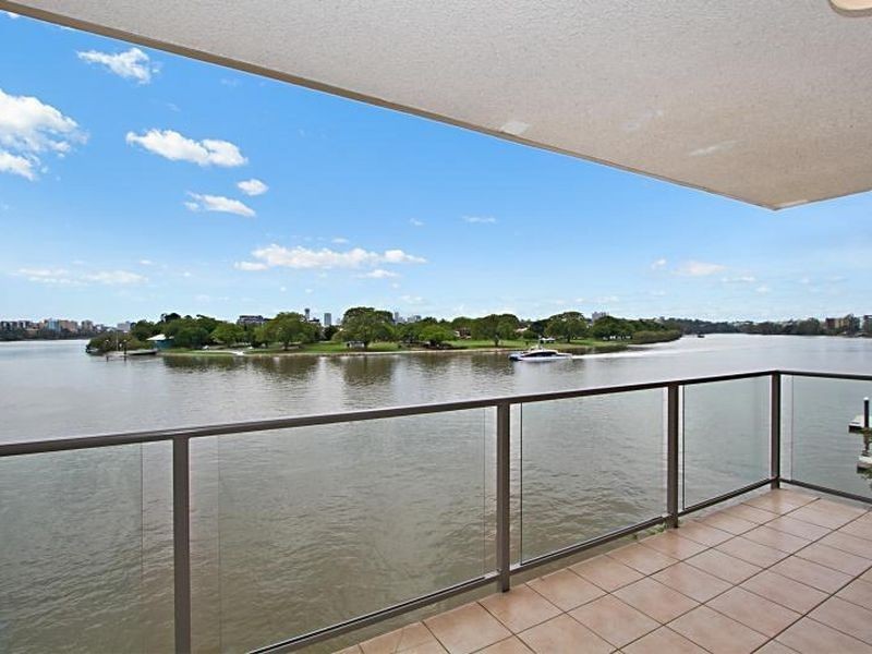 6/8 Sandford Street, St Lucia QLD 4067
