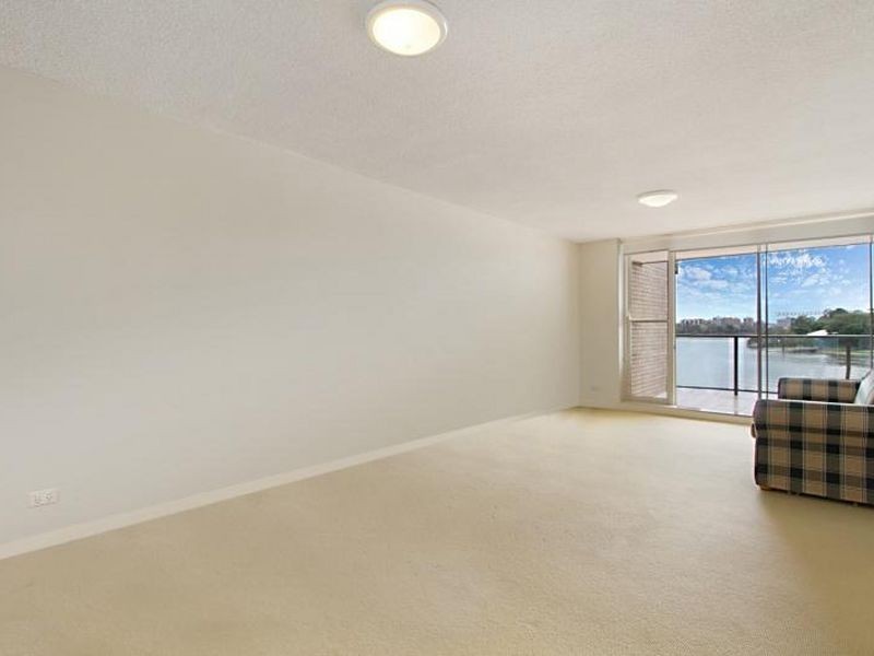 6/8 Sandford Street, St Lucia QLD 4067
